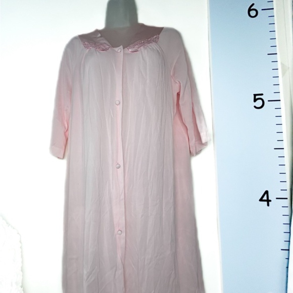 Vassarette Tricot Nylon Light Pink Button Down Front Robe Large‎